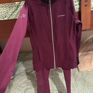 Figure Skate Practice Set - Moody Tiger - Maroon